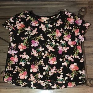 🤸🏾‍♂️Floral Crop Top